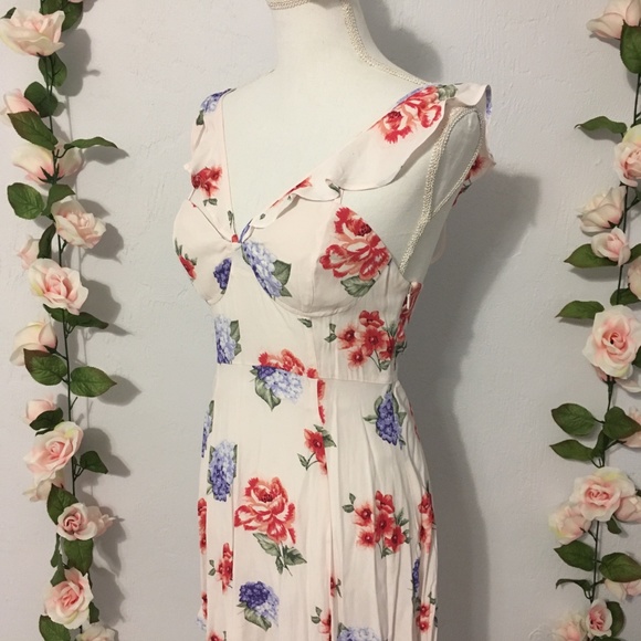 Forever 21 Floral Flutter Button Back Dress NWOT - Picture 2 of 8